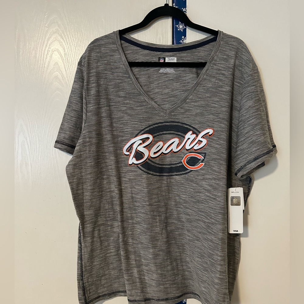 Brand New with Tags Chicago Bears Women’s Plus Size T-Shirt